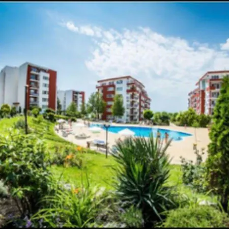 2-Комнатные Апартаменты У Моря 10 Бассейнов Crown Fort Noks Sveti Vlas