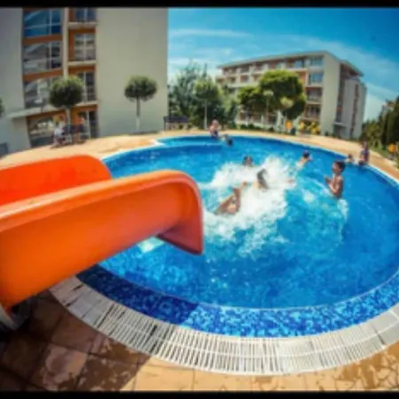 2-Комнатные Апартаменты У Моря 10 Бассейнов Crown Fort Noks * Sveti Vlas