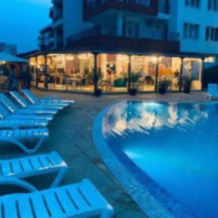 Apartamento 2-комнатные у моря 10 бассейнов Crown Noks