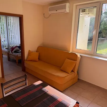 Apartamento 2-комнатные у моря 10 бассейнов Crown Noks *