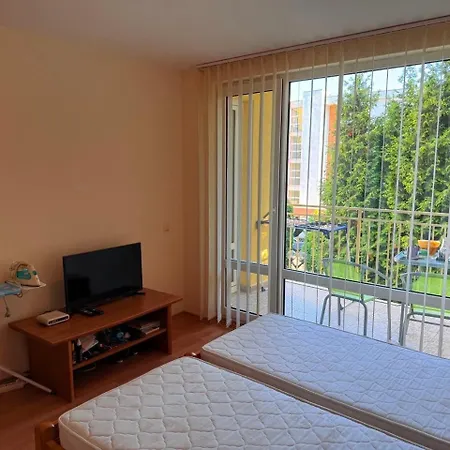 Apartamento 2-комнатные у моря 10 бассейнов Crown Noks Sveti Vlas